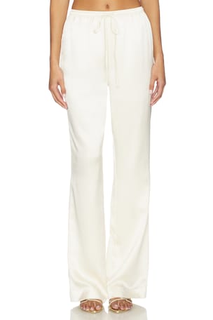 Elise Pant Rebecca Vallance